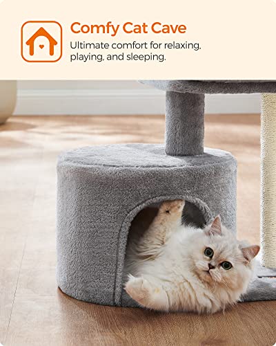 Light Gray Cat Tree Tower with Sisal Scratching Post G697292