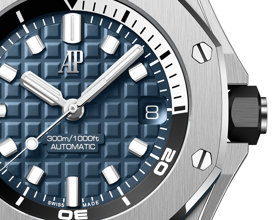Blue Dial 42mm Dive Watch B738