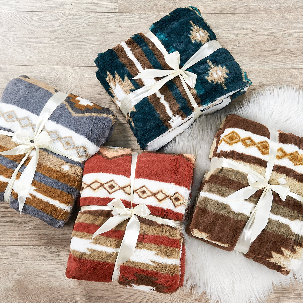 Faux Fur Sherpa Throw 50" x 60" L5315