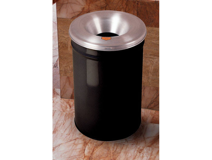 4-1/2 Gallon Gray Waste Receptacle X525