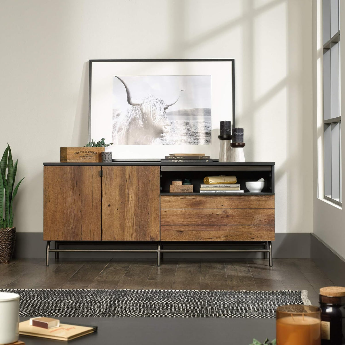 Black Credenza N170